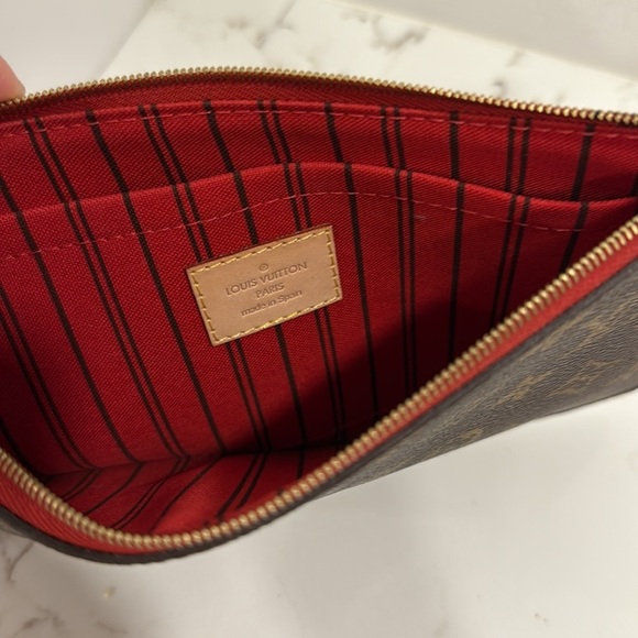 Louis Vuitton  Accessory Neverfull pouch/clutch - Picture 5 of 6